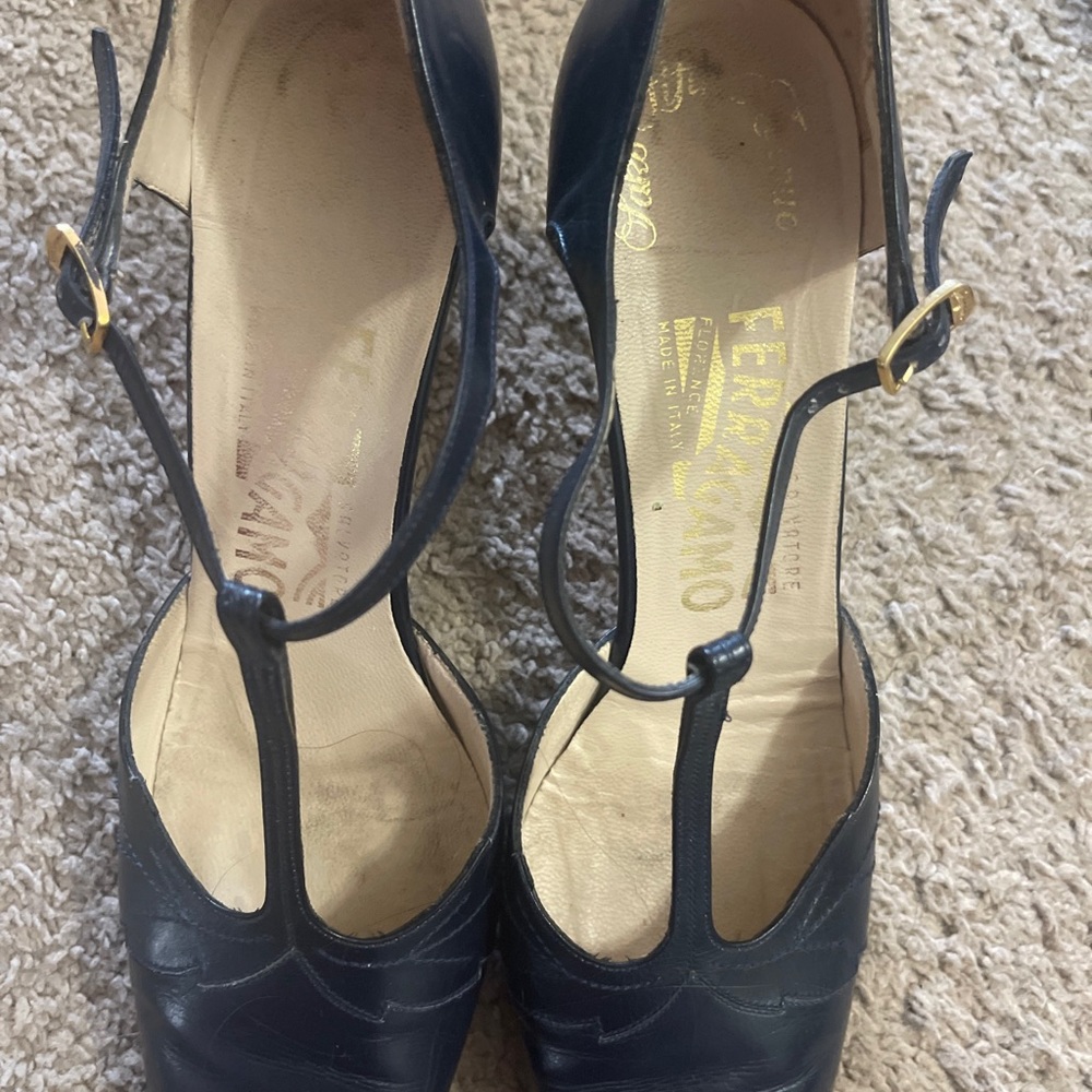 Vintage Salvatore Ferragamo Dark Blue  71/2 AA Mary Jane Heels